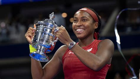 coco gauff wrist.